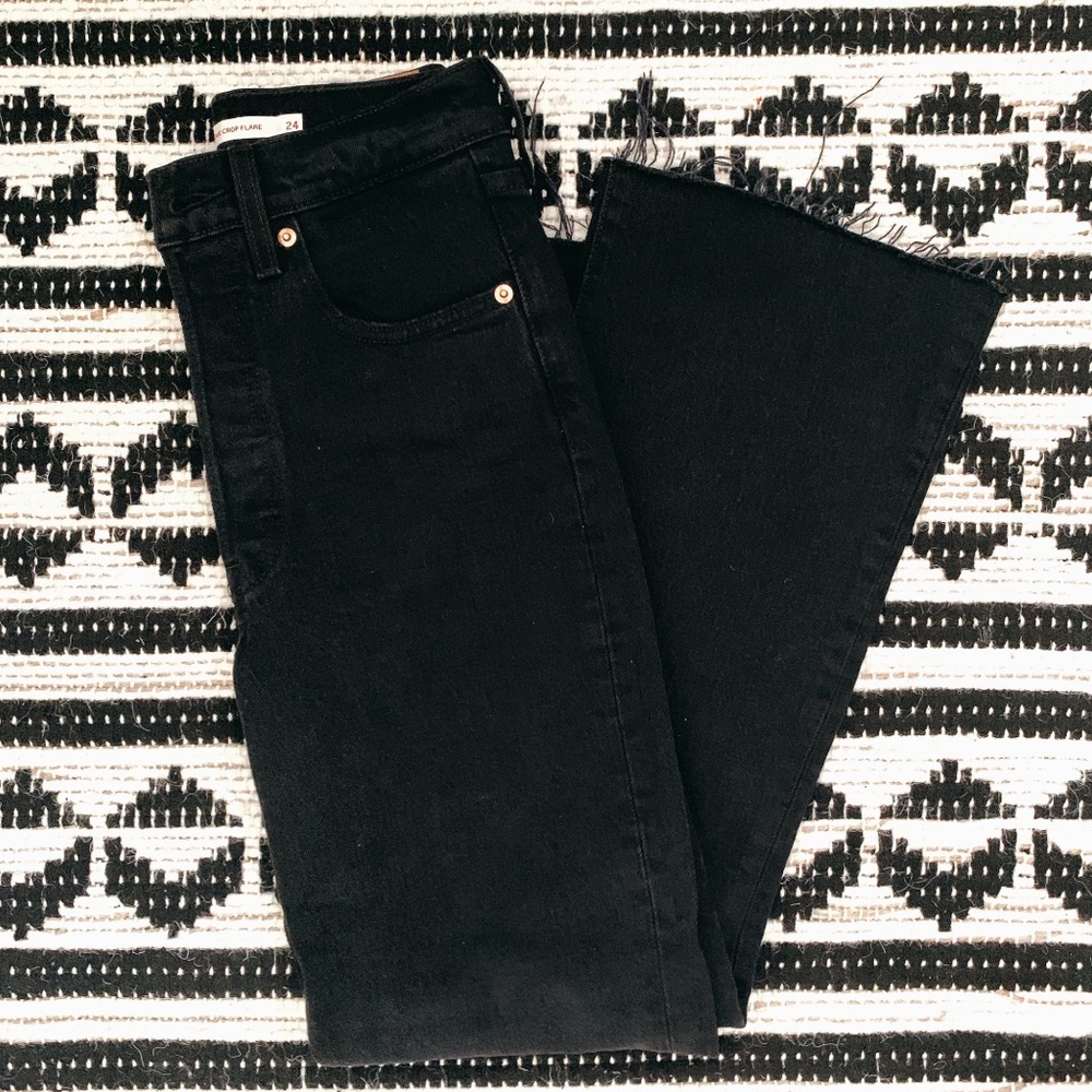 Levi’s Ribcage Cropped Flare Jeans - Size 24